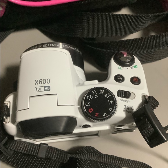 Camera - Picture 3 of 5